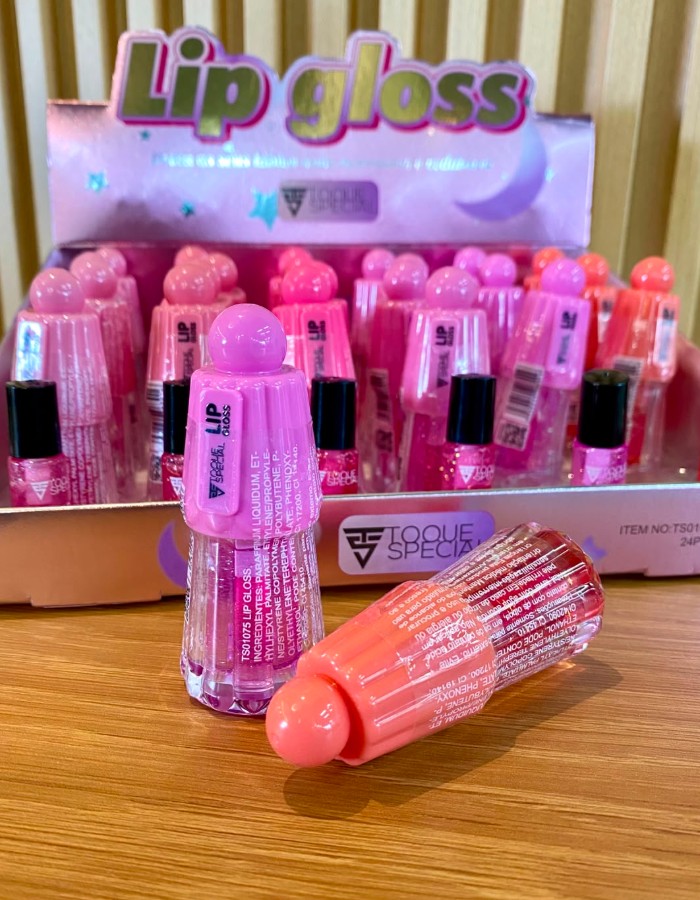 LIP GLOSS